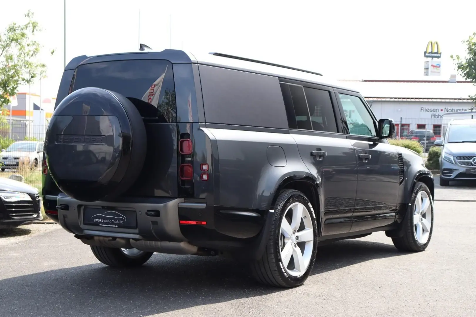 Land Rover Defender 130 D300 Outbound ++22ZOLL+MATRIX