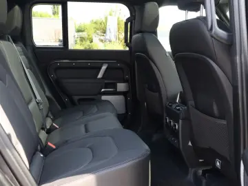 Land Rover Defender 130 D300 Outbound ++22ZOLL+MATRIX