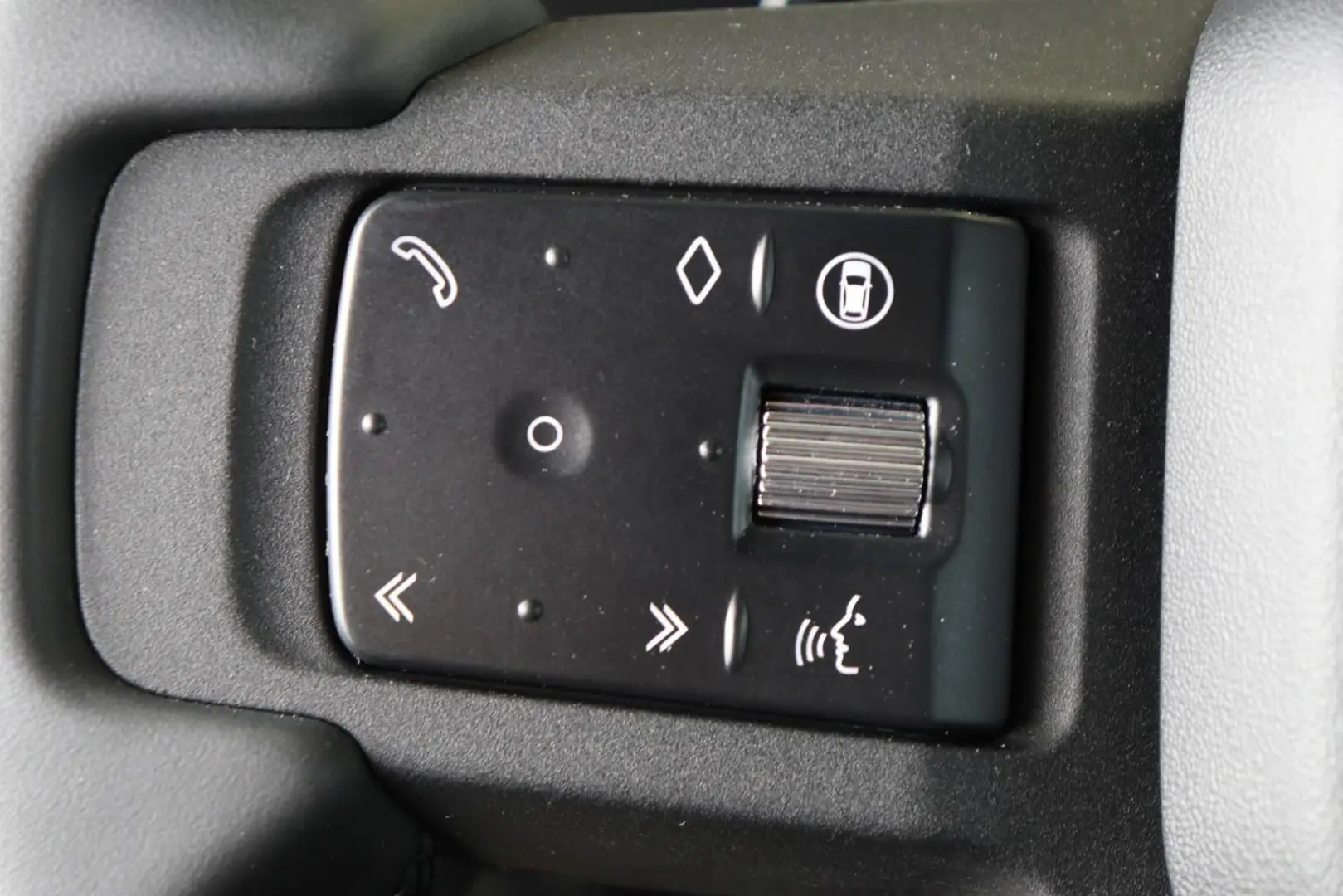 Land Rover Defender 130 D300 Outbound ++22ZOLL+MATRIX