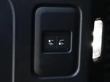 Land Rover Defender 130 D300 Outbound ++22ZOLL+MATRIX