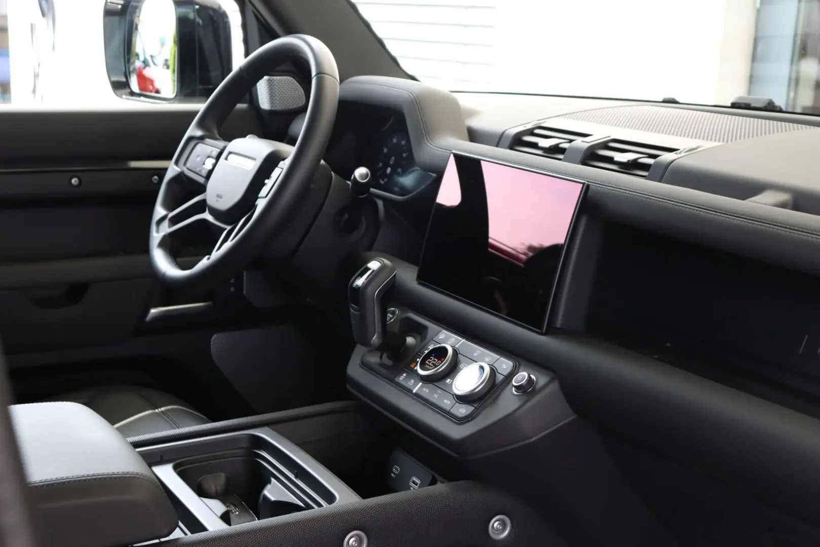 Land Rover Defender 130 D300 Outbound ++22ZOLL+MATRIX
