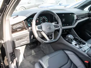 Touareg 3.0 TDI Tiptronic Elegance (AHK) MATRIX