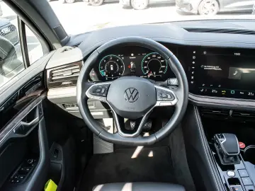 Touareg 3.0 TDI Tiptronic Elegance (AHK) MATRIX