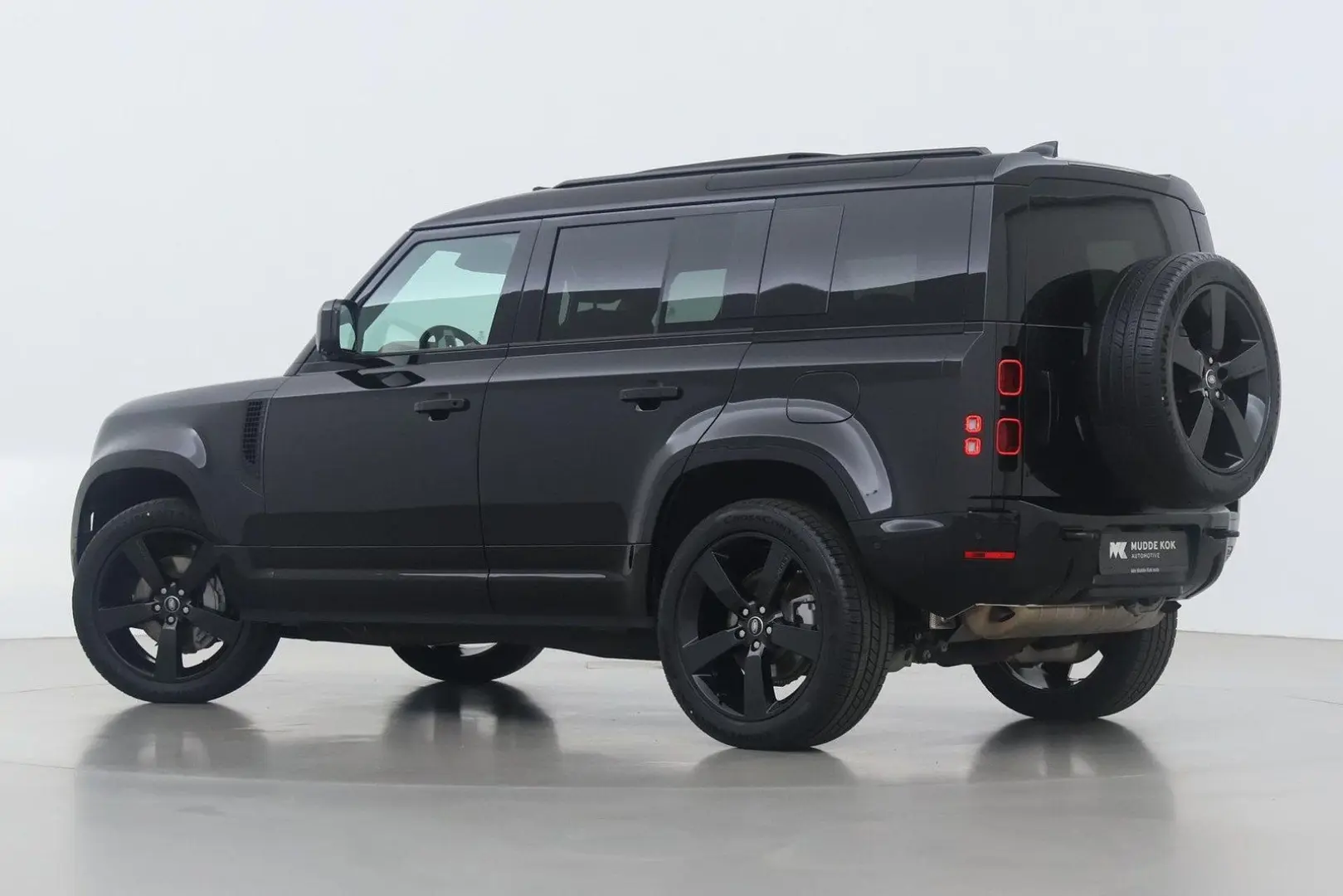Land Rover Defender P300e 110 X-Dynamic HSE | Black Pack |