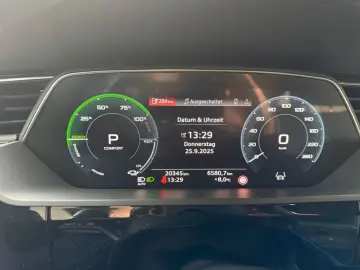 Q8 Sportback e-tron 50 quattro advanced