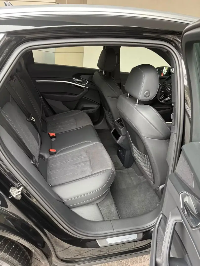 Q8 Sportback e-tron 50 quattro advanced