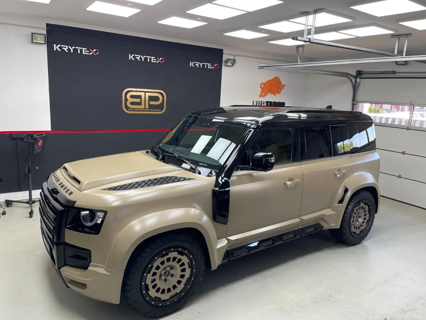 Land Rover Defender LE 110 *LUMMA DESIGN WIDEBODY CLR LD