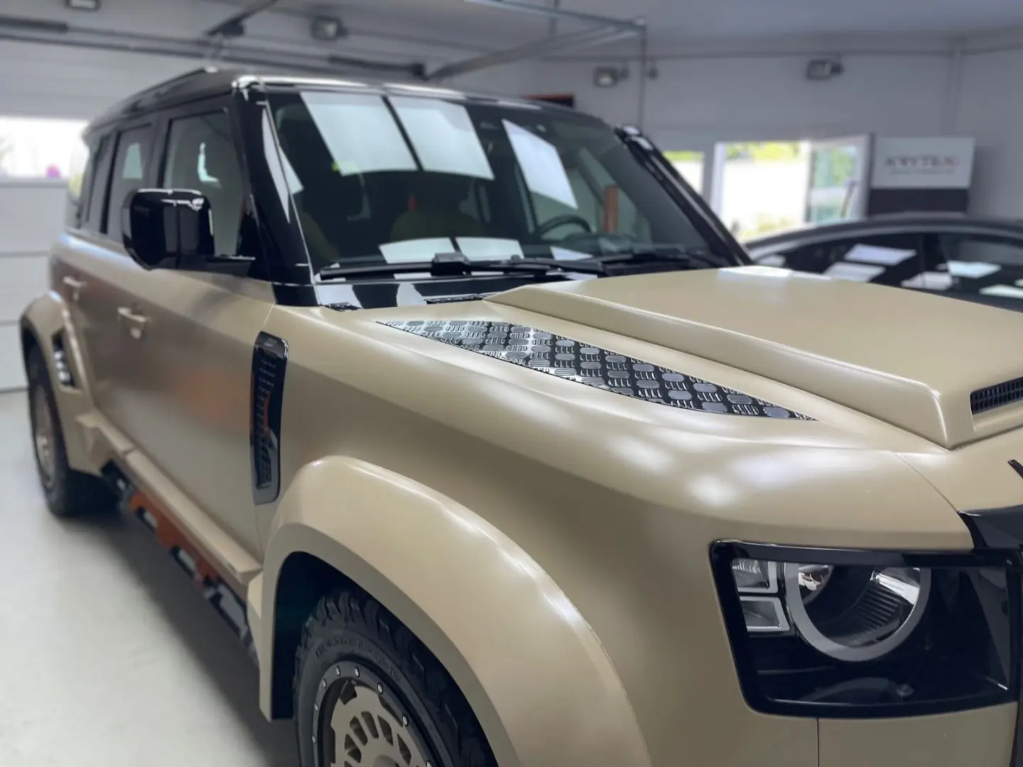 Land Rover Defender LE 110 *LUMMA DESIGN WIDEBODY CLR LD
