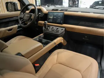 Land Rover Defender Urban Automotive WIDE TRACK P300e HSE D