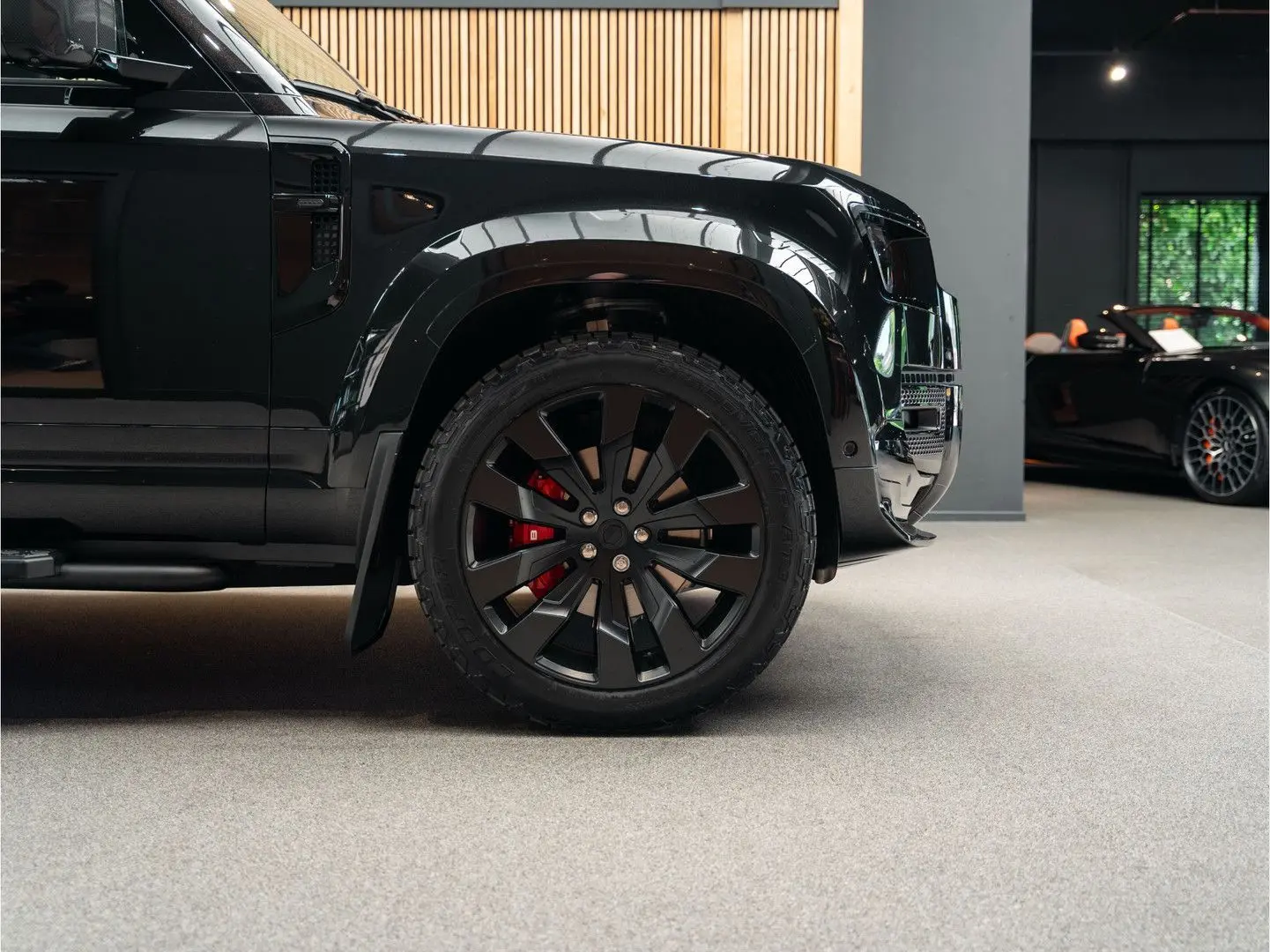 Land Rover Defender Urban Automotive WIDE TRACK P300e HSE D