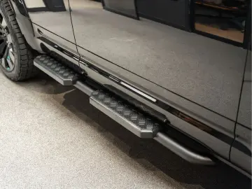 Land Rover Defender Urban Automotive WIDE TRACK P300e HSE D