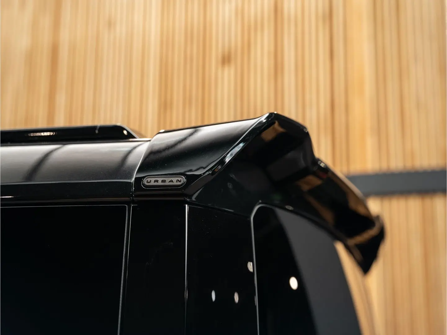 Land Rover Defender Urban Automotive WIDE TRACK P300e HSE D