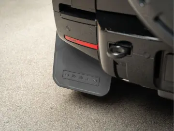 Land Rover Defender Urban Automotive WIDE TRACK P300e HSE D