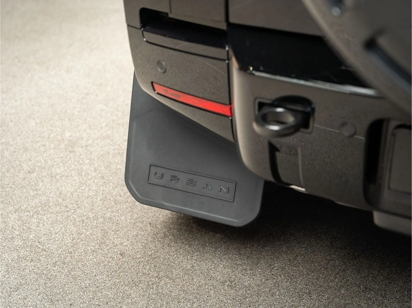 Land Rover Defender Urban Automotive WIDE TRACK P300e HSE D
