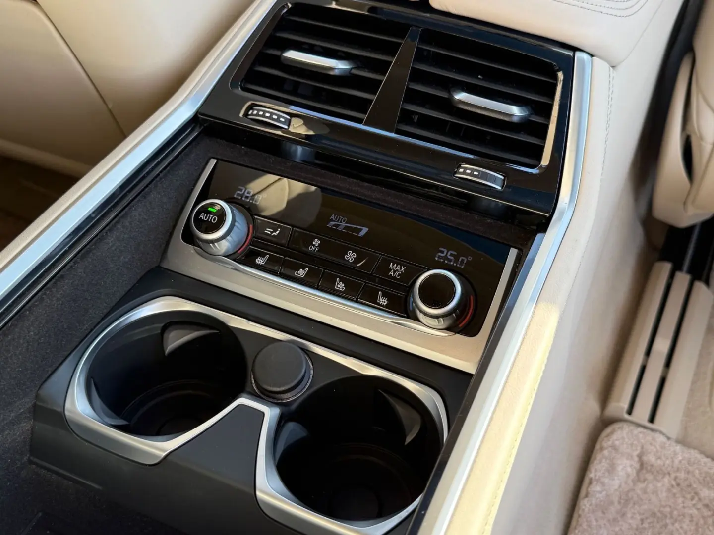 730Ld xDrive M-Paket Chaffeur*4xMassage*TV*Nacht