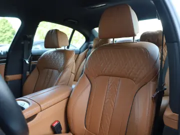 730d/360*/HUD/SHZ/DAB/AIRMATIC/HarmanKardon/R19