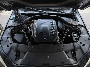 730d/360*/HUD/SHZ/DAB/AIRMATIC/HarmanKardon/R19