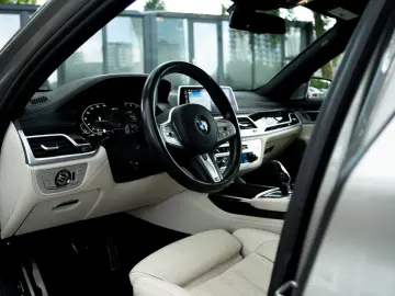 745Le xDrive Bowers & Wilkins/HUD/360