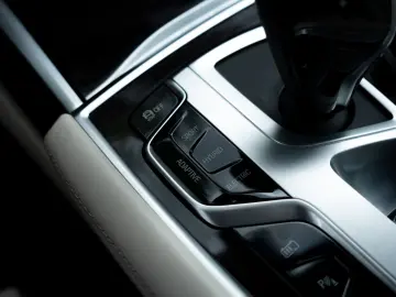 745Le xDrive Bowers & Wilkins/HUD/360