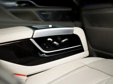 745Le xDrive Bowers & Wilkins/HUD/360