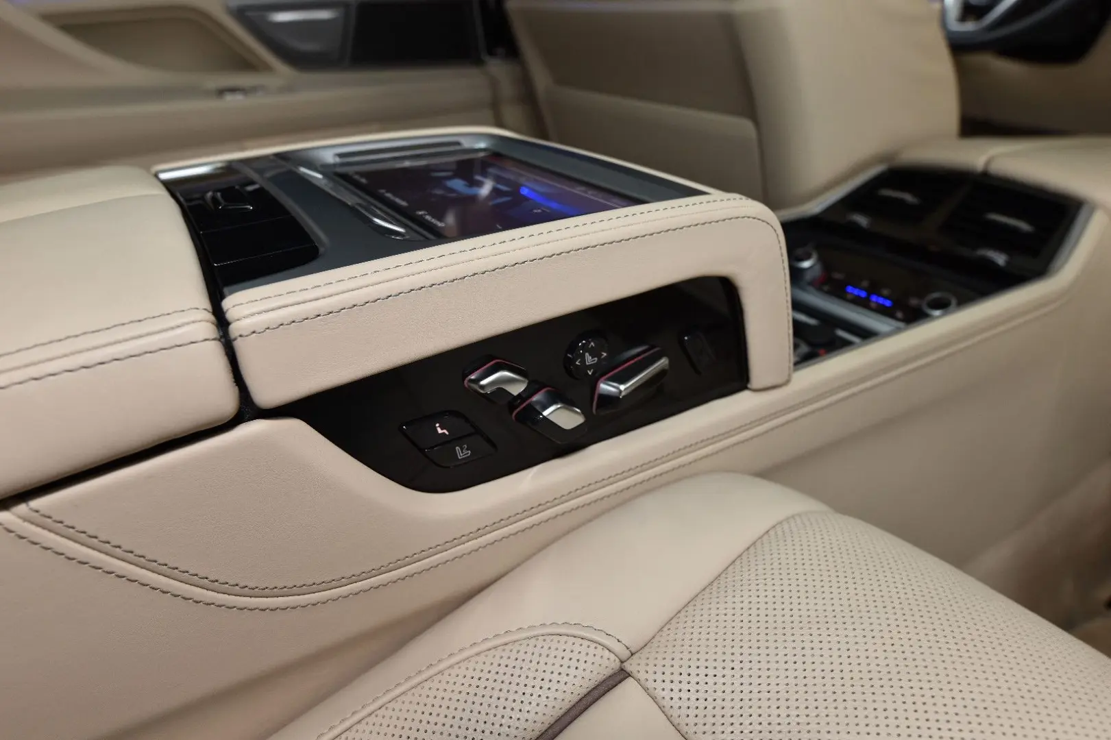 745 L e xDrive  First Class  MEGA AUSSTATTUNG