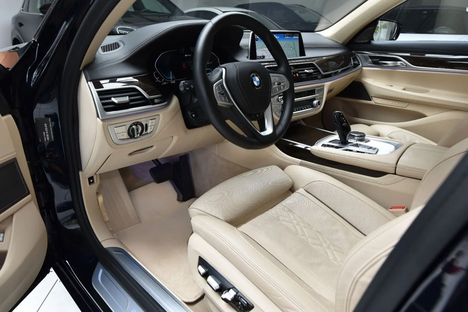 745 L e xDrive  First Class  MEGA AUSSTATTUNG