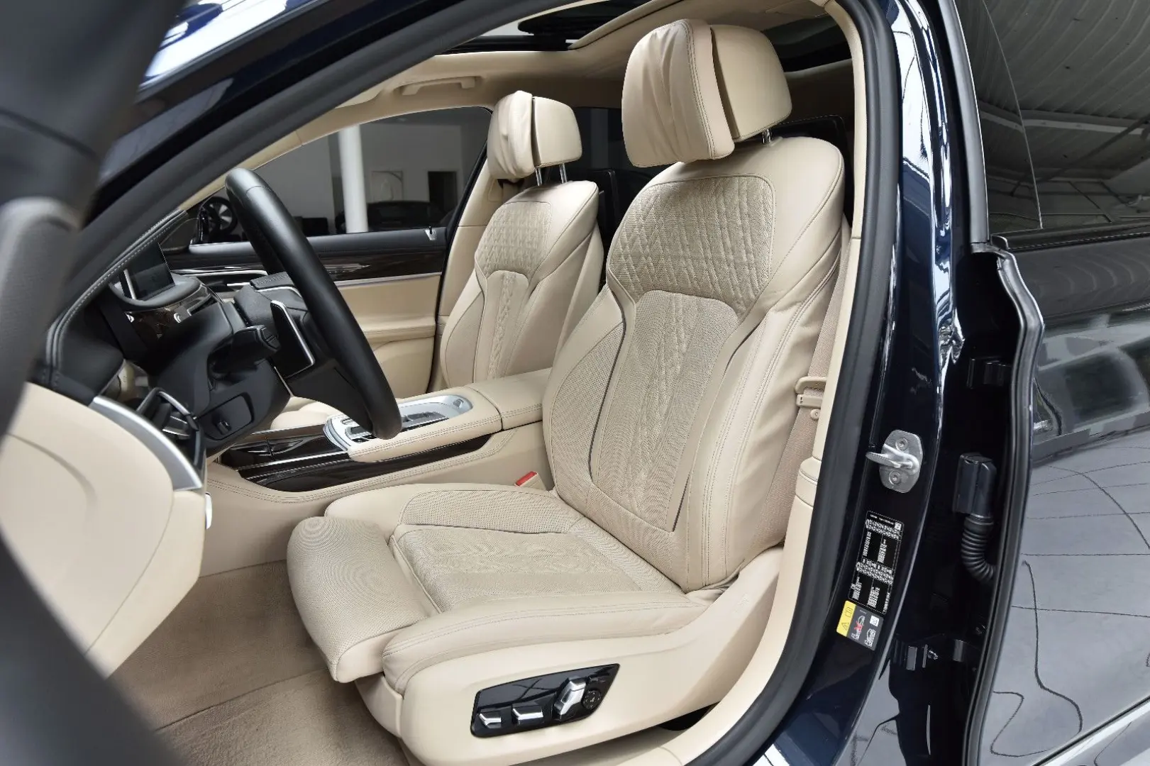 745 L e xDrive  First Class  MEGA AUSSTATTUNG