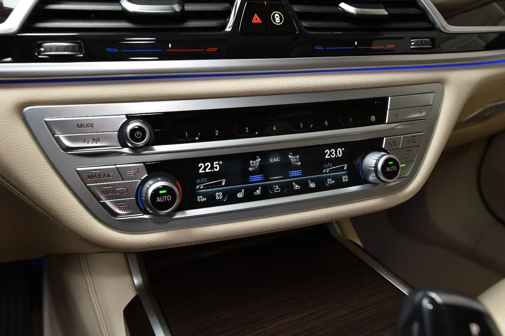 745 L e xDrive  First Class  MEGA AUSSTATTUNG