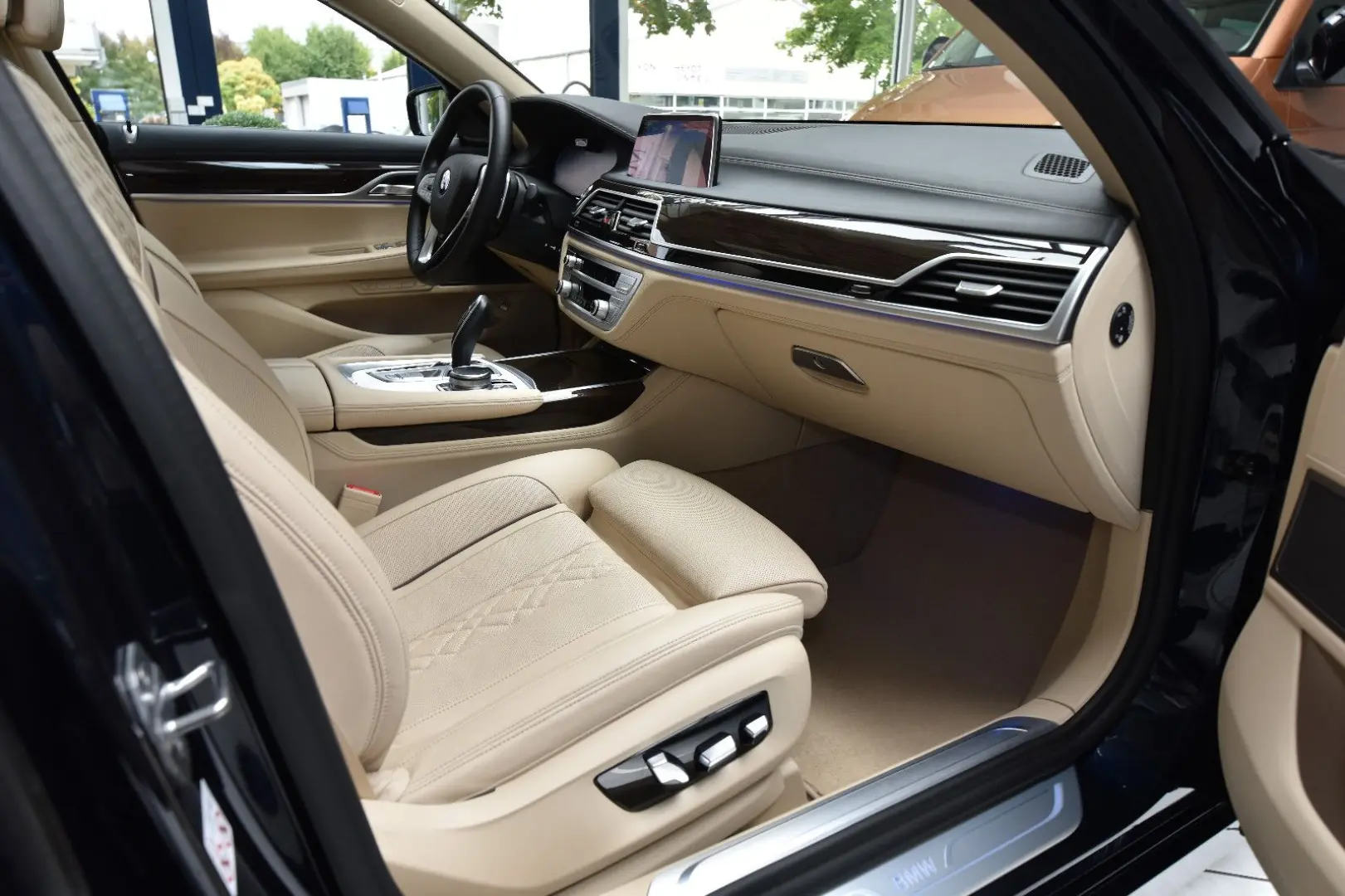 745 L e xDrive  First Class  MEGA AUSSTATTUNG