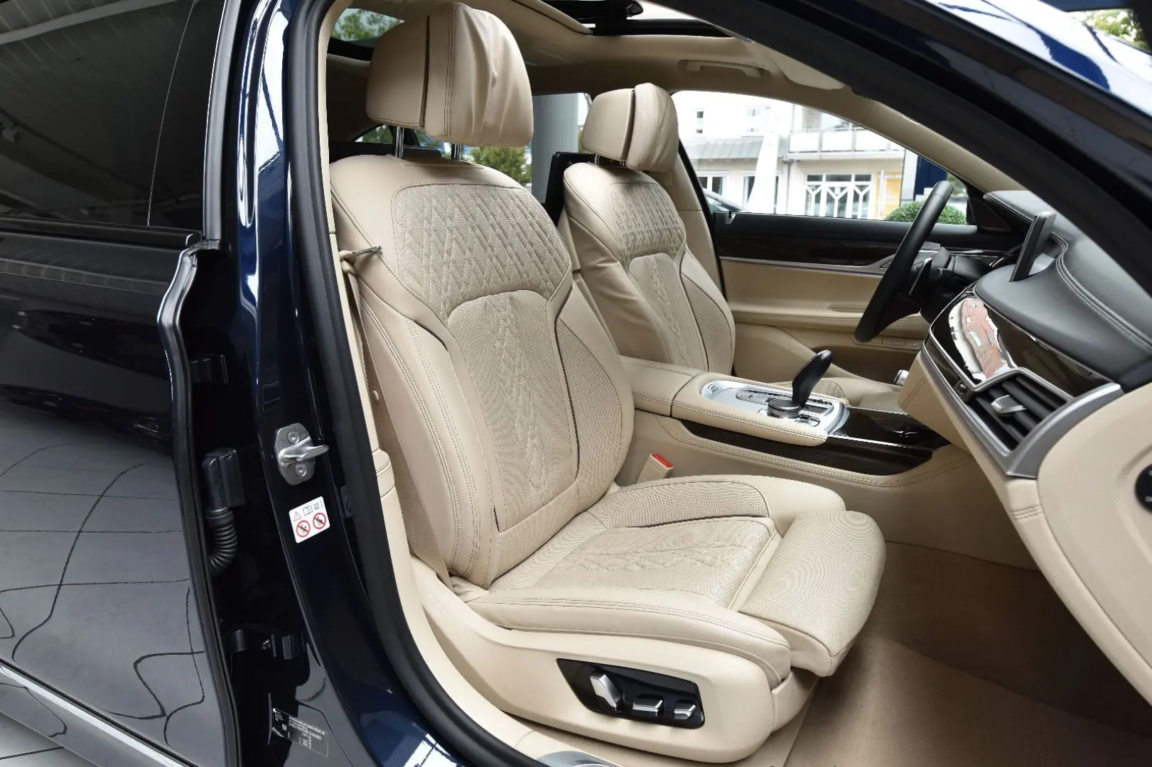 745 L e xDrive  First Class  MEGA AUSSTATTUNG