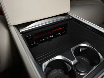 745 L e xDrive  First Class  MEGA AUSSTATTUNG