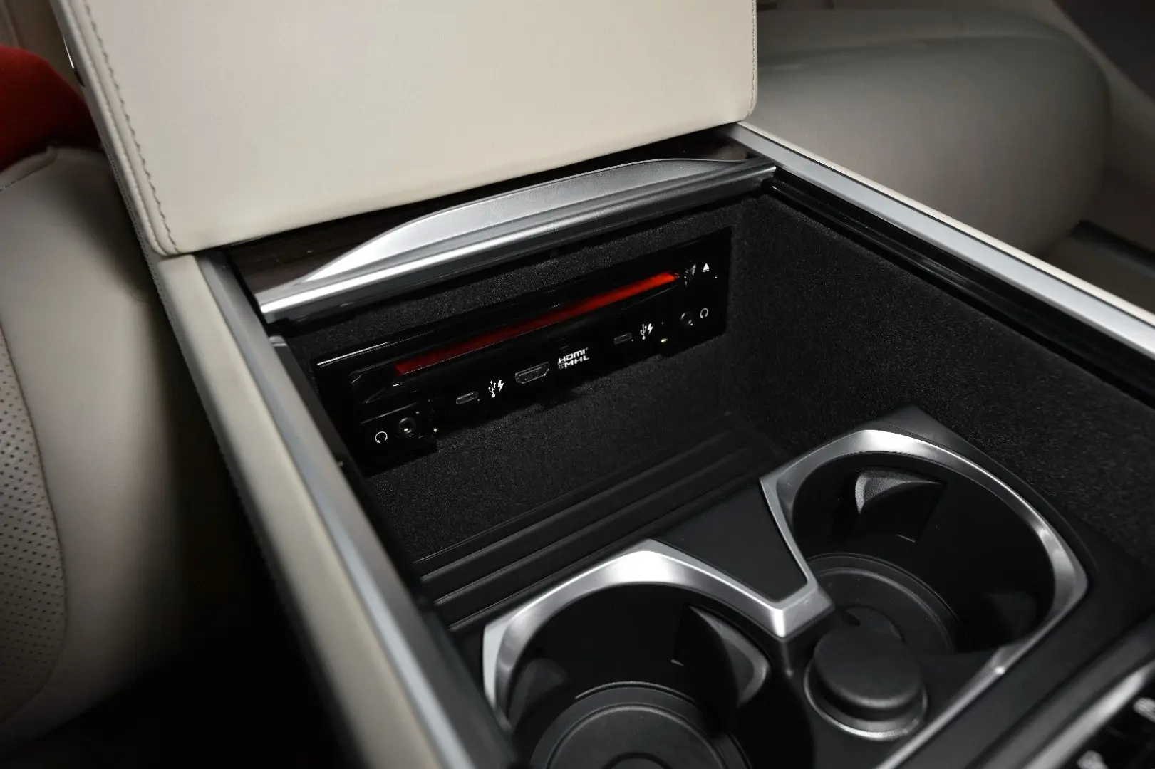 745 L e xDrive  First Class  MEGA AUSSTATTUNG