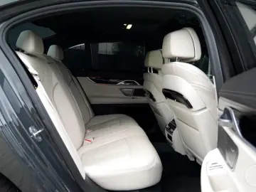 7 Lim 750 i xDrive M Sport Massage/Laser/Luft.