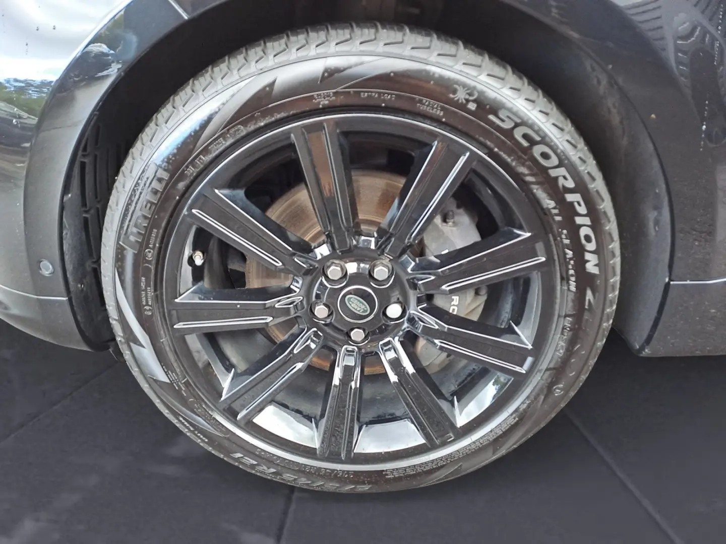 Land Rover Range Rover Sport P525 V8 Autobiography