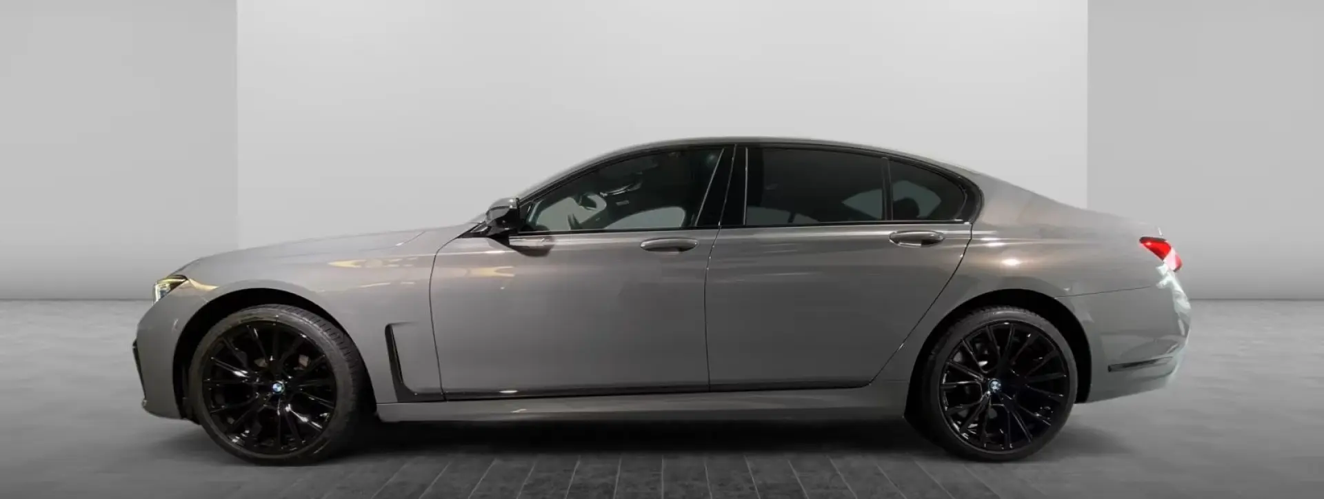 730d xDrive Limousine M Sport Standheizung AHK