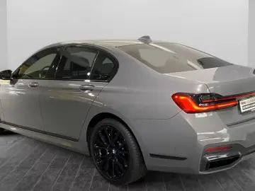 730d xDrive Limousine M Sport Standheizung AHK