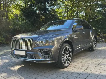 Bentayga 4.0V8  Bentayga EWB Azure First Edition