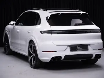 Cayenne E-Hybrid SportDesign*Sitzbel.*Pano*SoftC