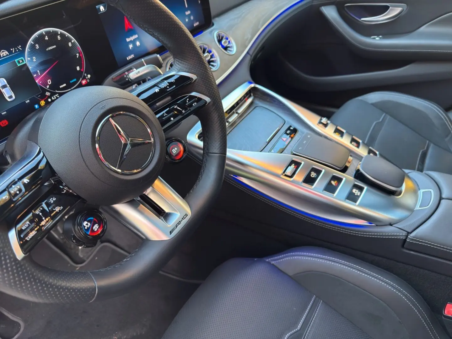 AMG GT 4-trg. 53 4Matic+Pano  Sonderlackirug