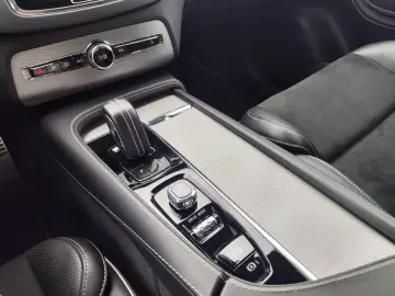 XC90 D5 R-Design AWD STHZ Pano H&K