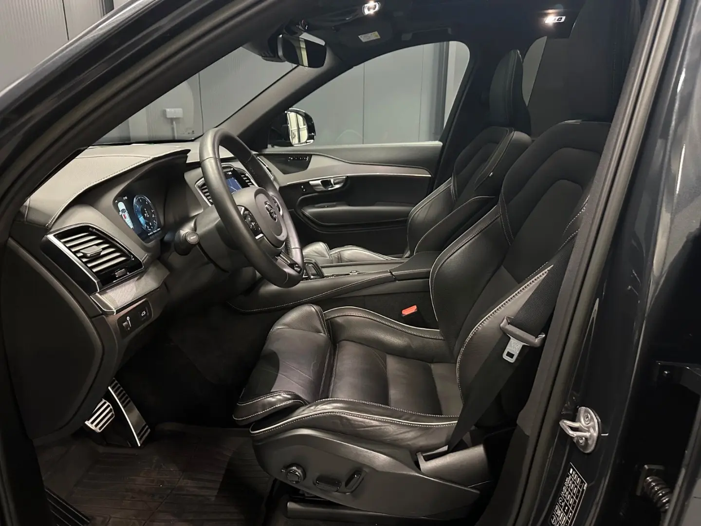 XC90 R-Design AWD *7-SITZE*PANORAMA*Standhzg*HUD