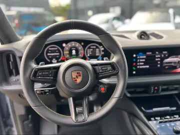 Porsche Cayenne Turbo E-Hybrid Coupe GT-Paket