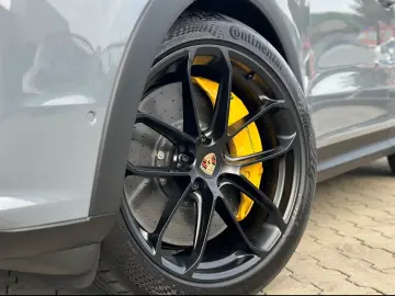 Porsche Cayenne Turbo E-Hybrid Coupe GT-Paket