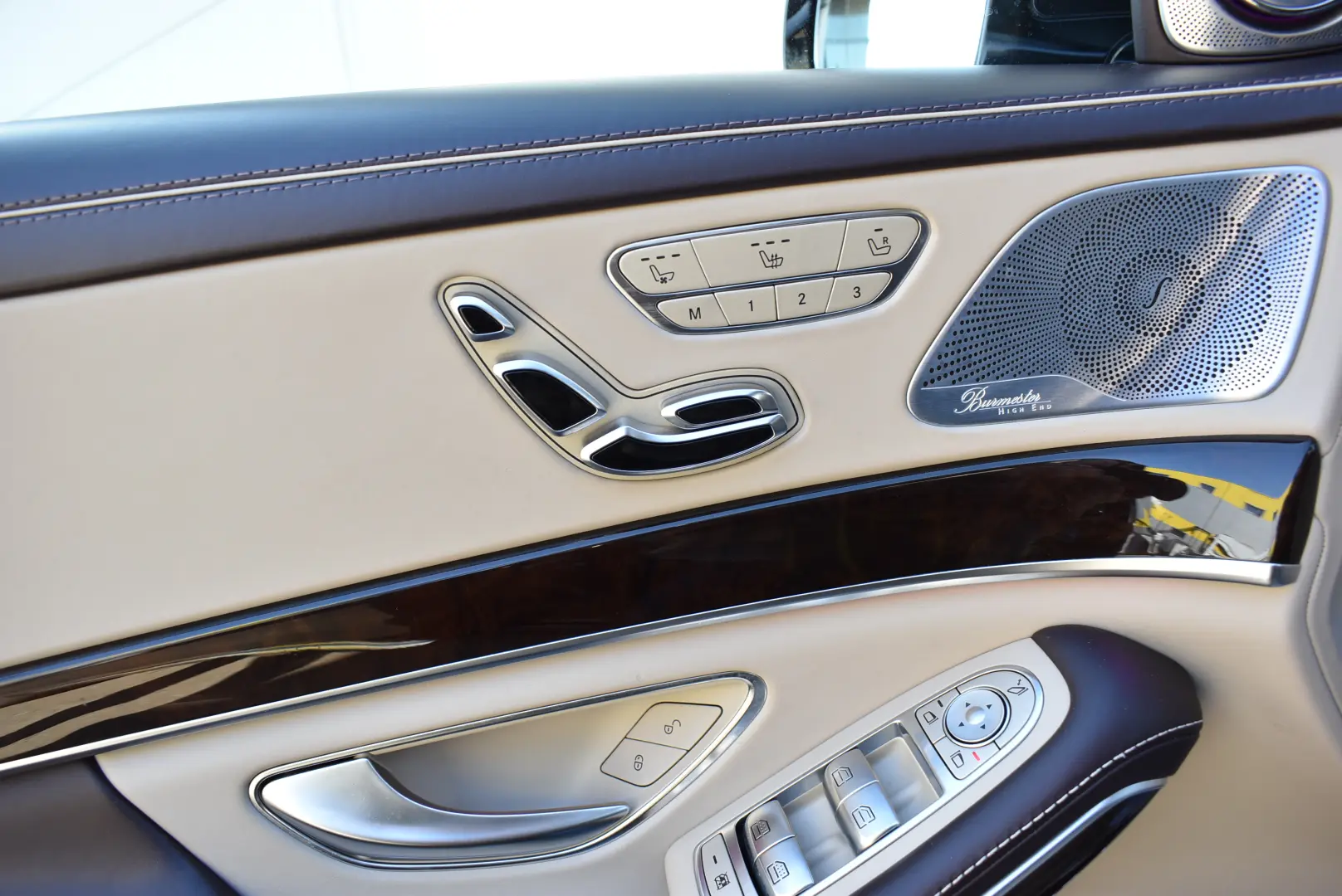 MERCEDES-BENZ LONG S 560 4MATIC MAYBACH