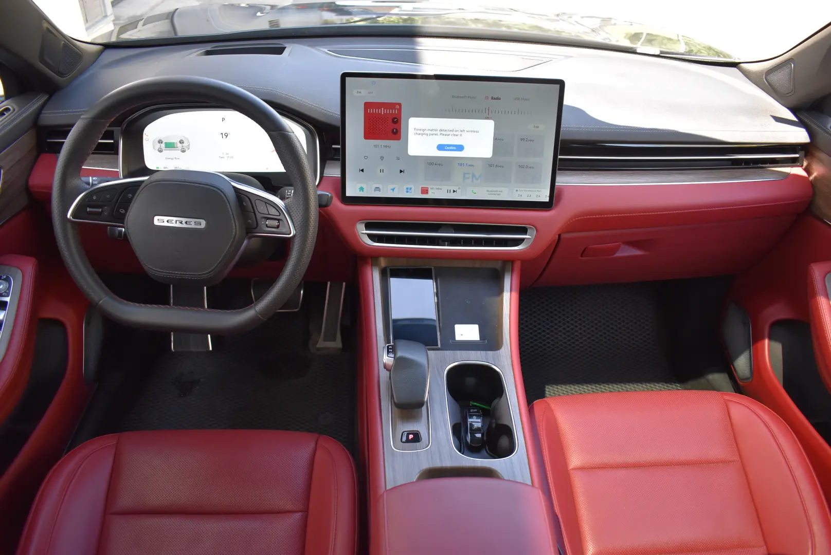SERES 5 EV- Coupe Sport SUV - 100% electric