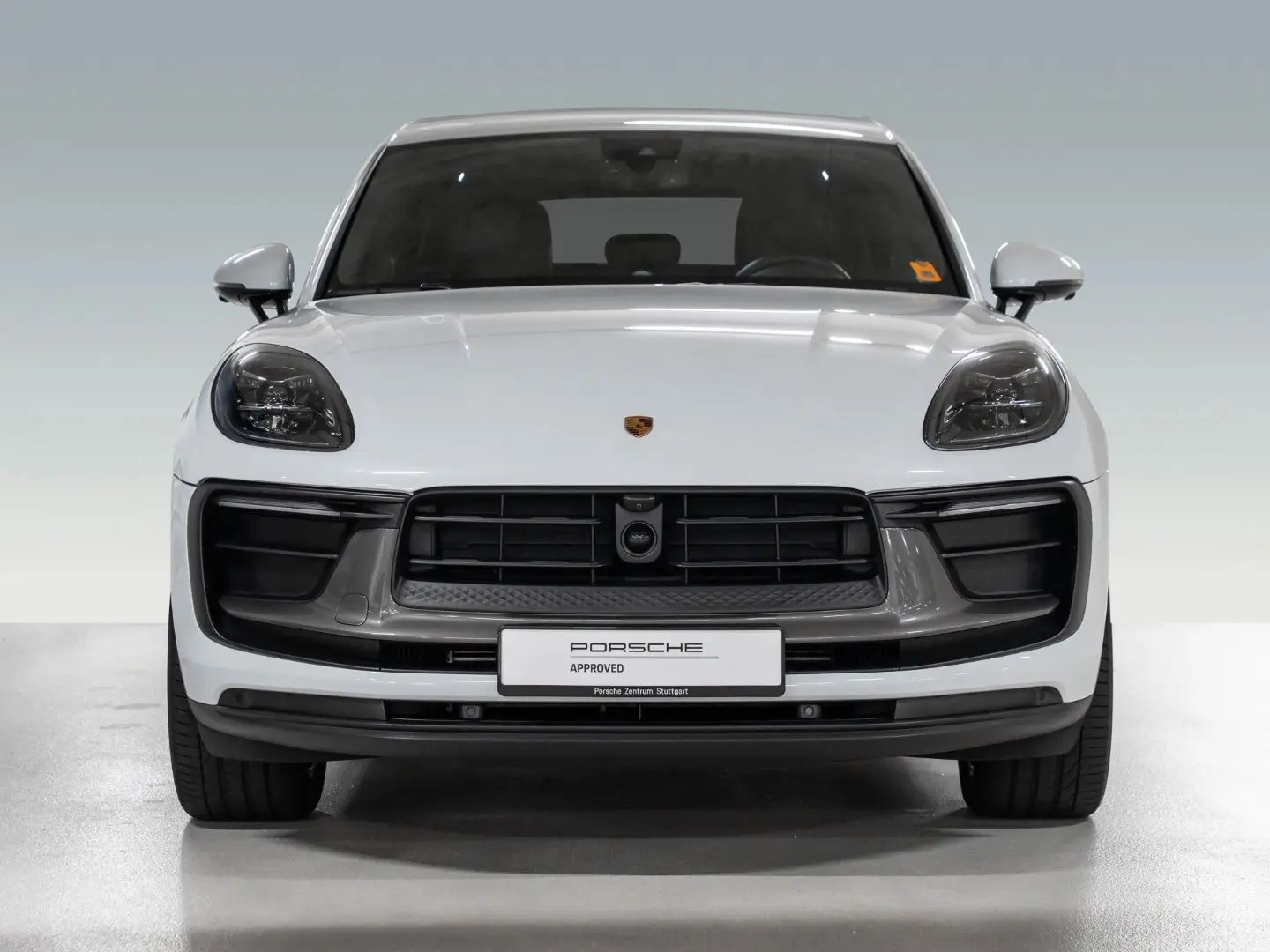 Macan T