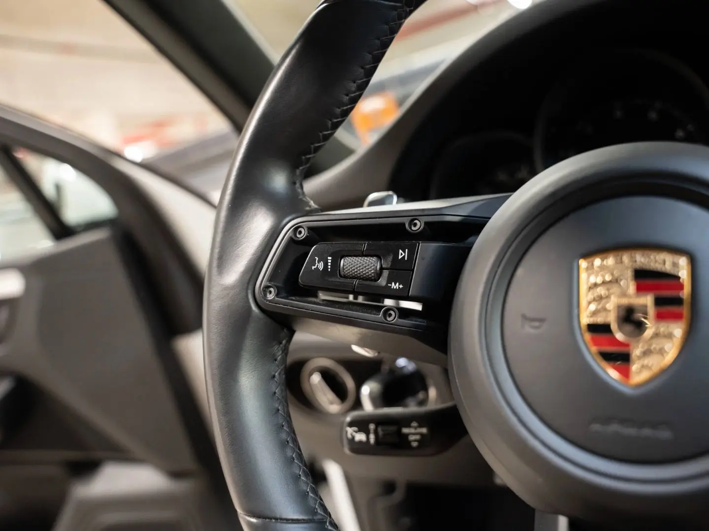 Macan T