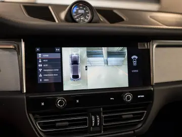 Macan T