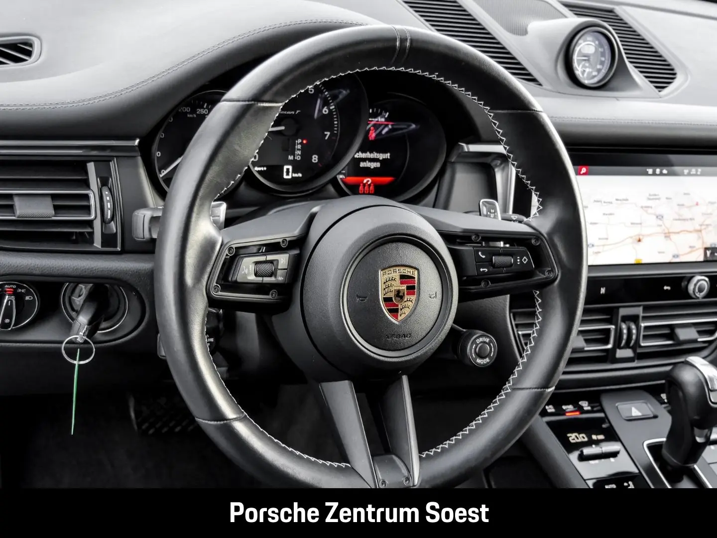 Macan T