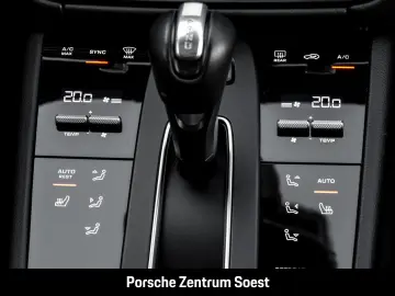 Macan T